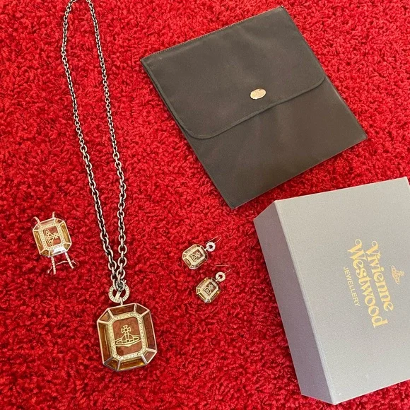 Vivienne Westwood VINTAGE BRAND NEW AW2011 Necklace Olive Green/Silver/Swarovski - Picture 11 of 11